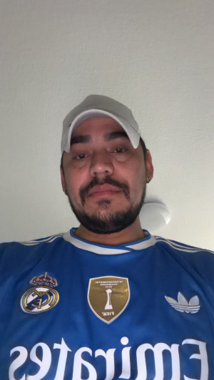 Adan Reyes